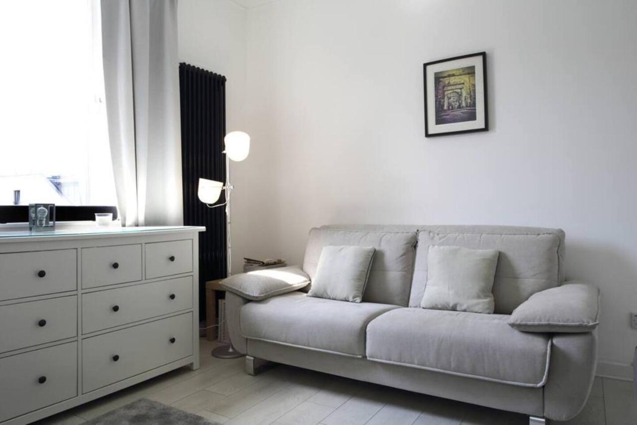 Beautiful Scandi-Inspired One Bed In Stockbridge Edinburgh Exterior photo